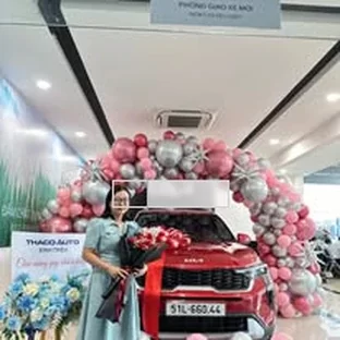 Hoạt động tư vấn và giao xe Kia tại Sài Gòn 1