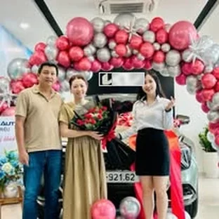 Hoạt động tư vấn và giao xe Kia tại Sài Gòn 2